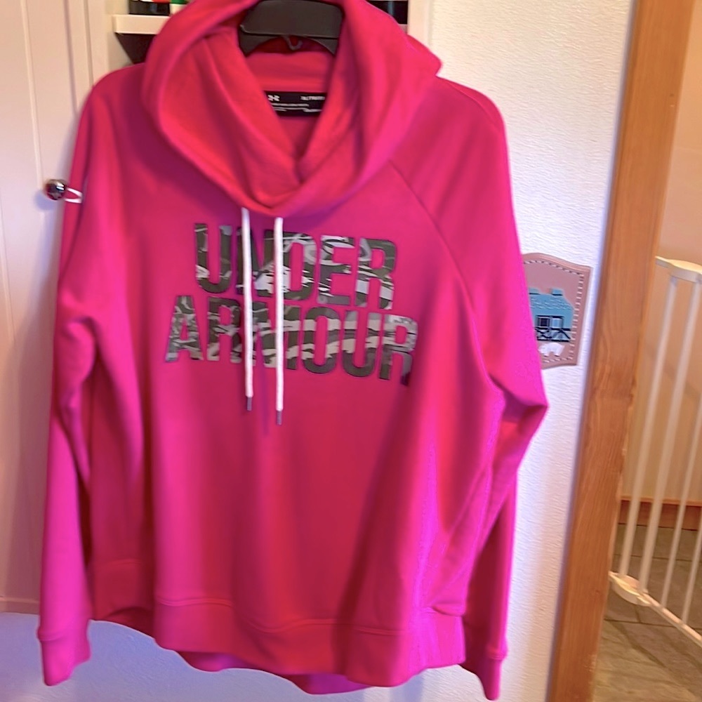 Sweatshirt for all occasions, hardly worn.
